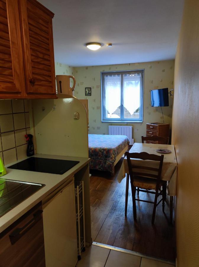 Residence L'Alexandra 2 Etoiles Бурбон-ле-Ба Екстериор снимка