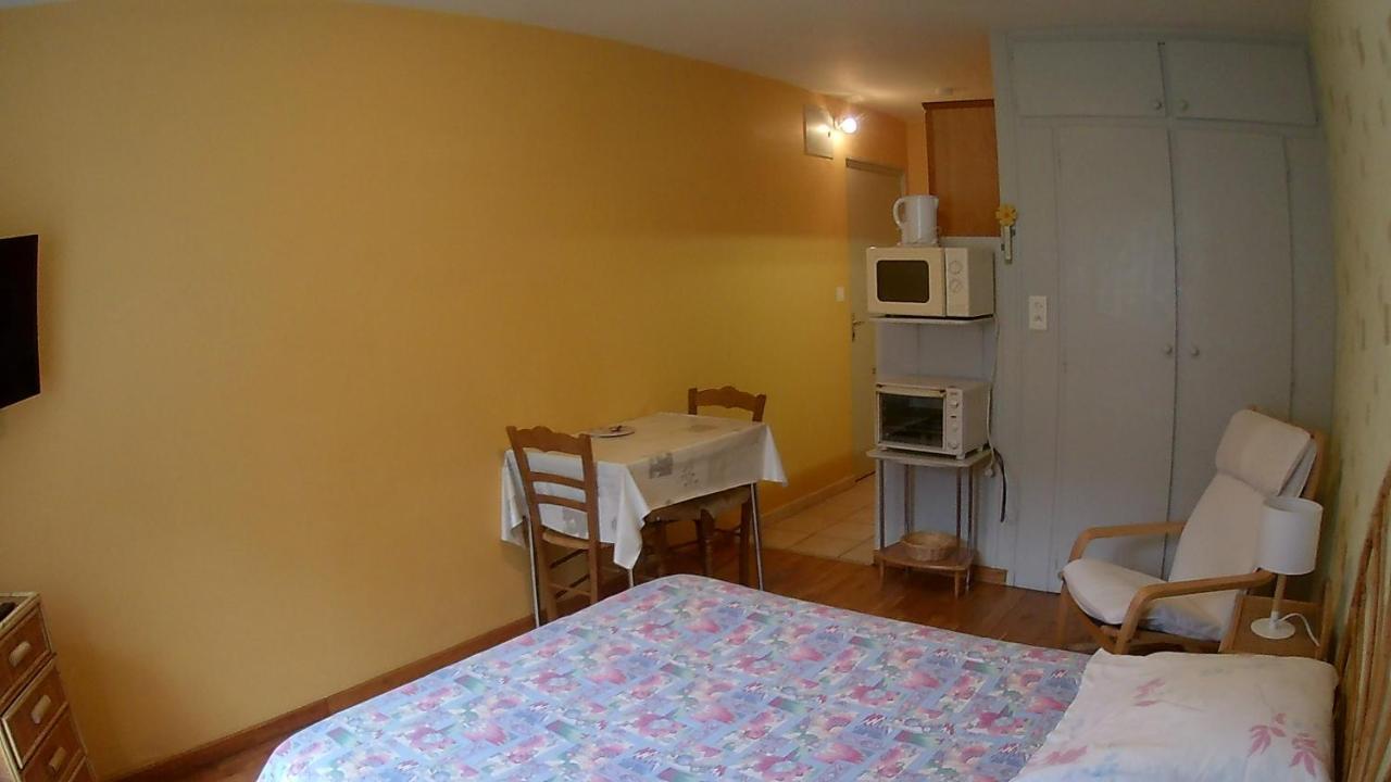 Residence L'Alexandra 2 Etoiles Бурбон-ле-Ба Екстериор снимка