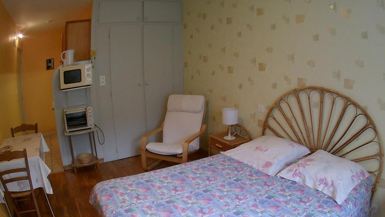 Residence L'Alexandra 2 Etoiles Бурбон-ле-Ба Екстериор снимка