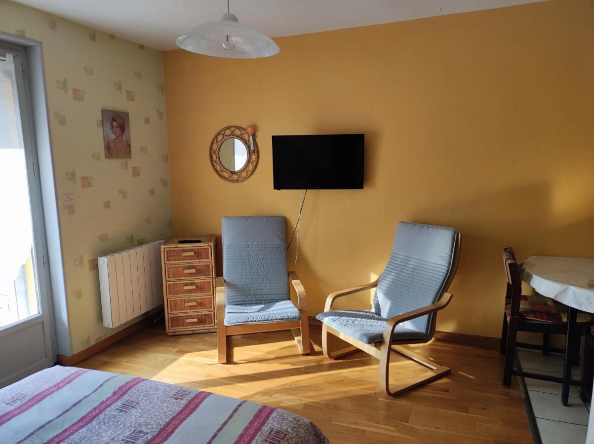 Residence L'Alexandra 2 Etoiles Бурбон-ле-Ба Екстериор снимка