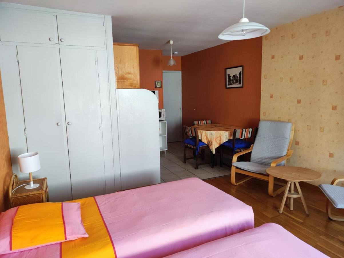 Residence L'Alexandra 2 Etoiles Бурбон-ле-Ба Екстериор снимка
