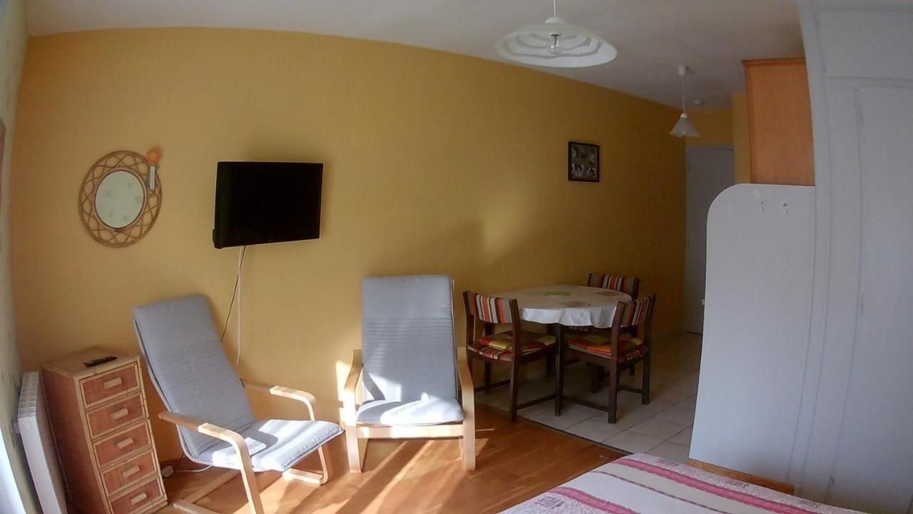 Residence L'Alexandra 2 Etoiles Бурбон-ле-Ба Екстериор снимка