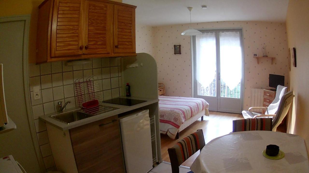 Residence L'Alexandra 2 Etoiles Бурбон-ле-Ба Екстериор снимка