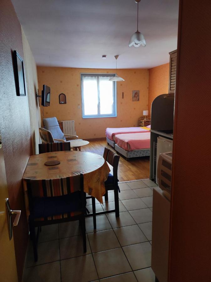 Residence L'Alexandra 2 Etoiles Бурбон-ле-Ба Екстериор снимка