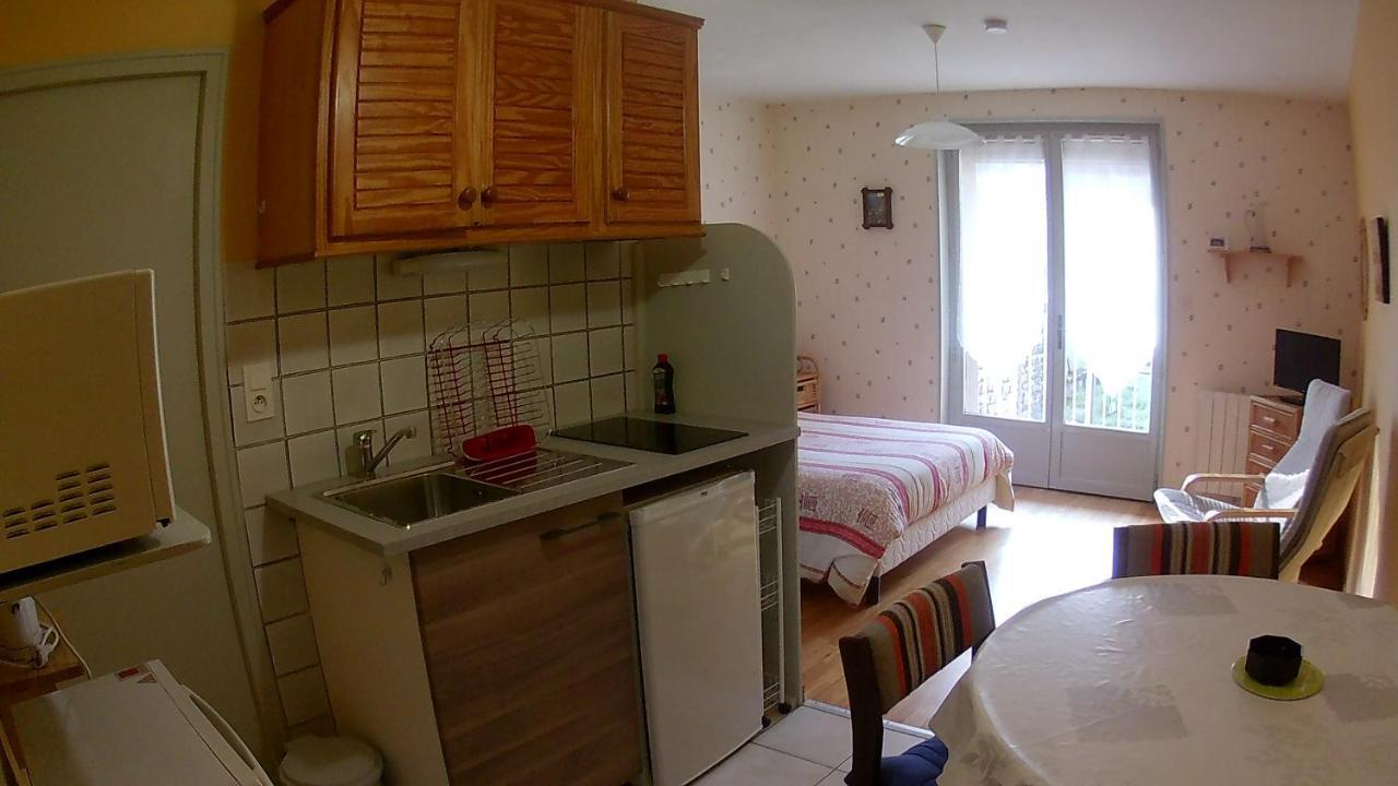 Residence L'Alexandra 2 Etoiles Бурбон-ле-Ба Екстериор снимка