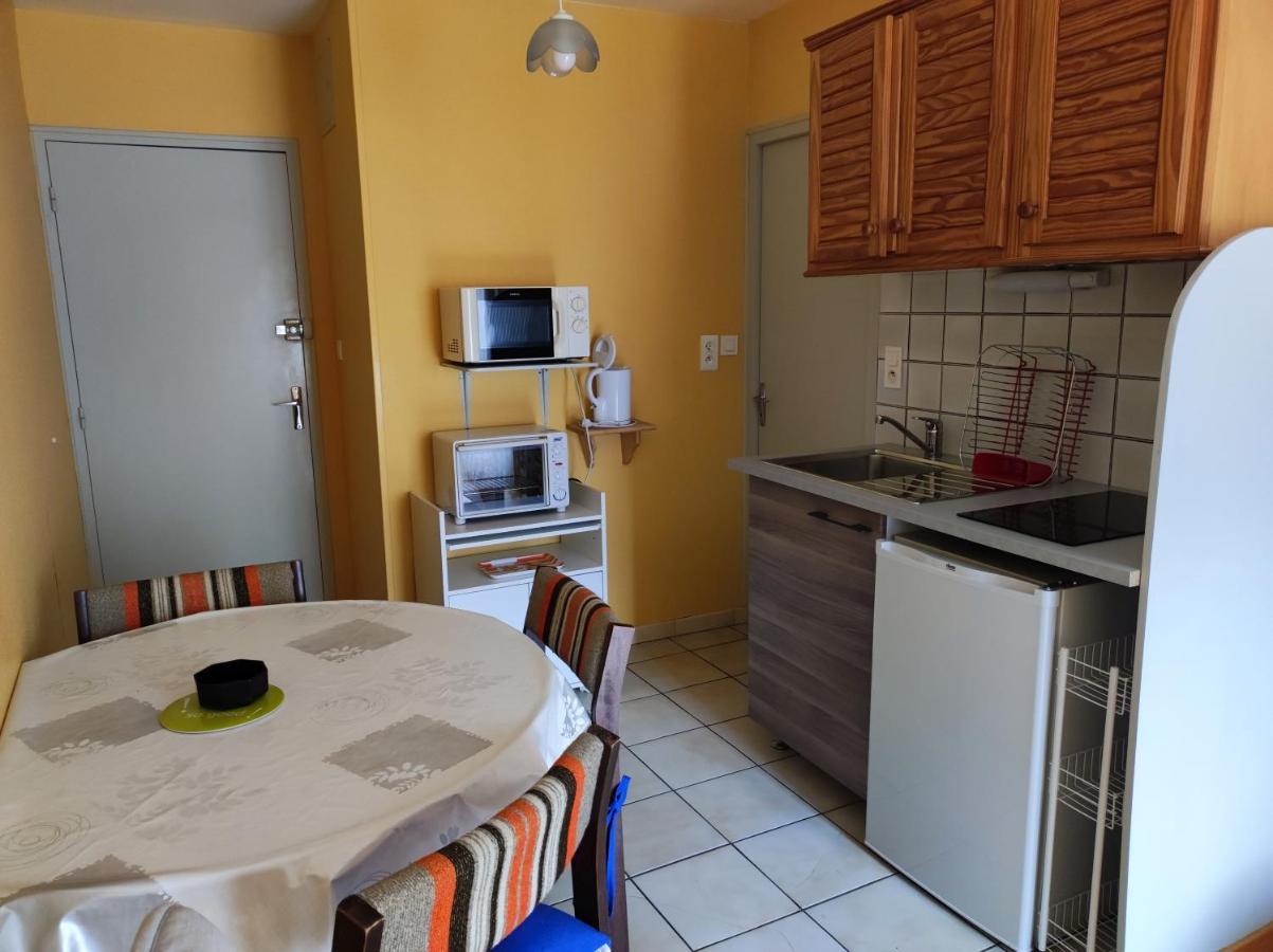 Residence L'Alexandra 2 Etoiles Бурбон-ле-Ба Екстериор снимка