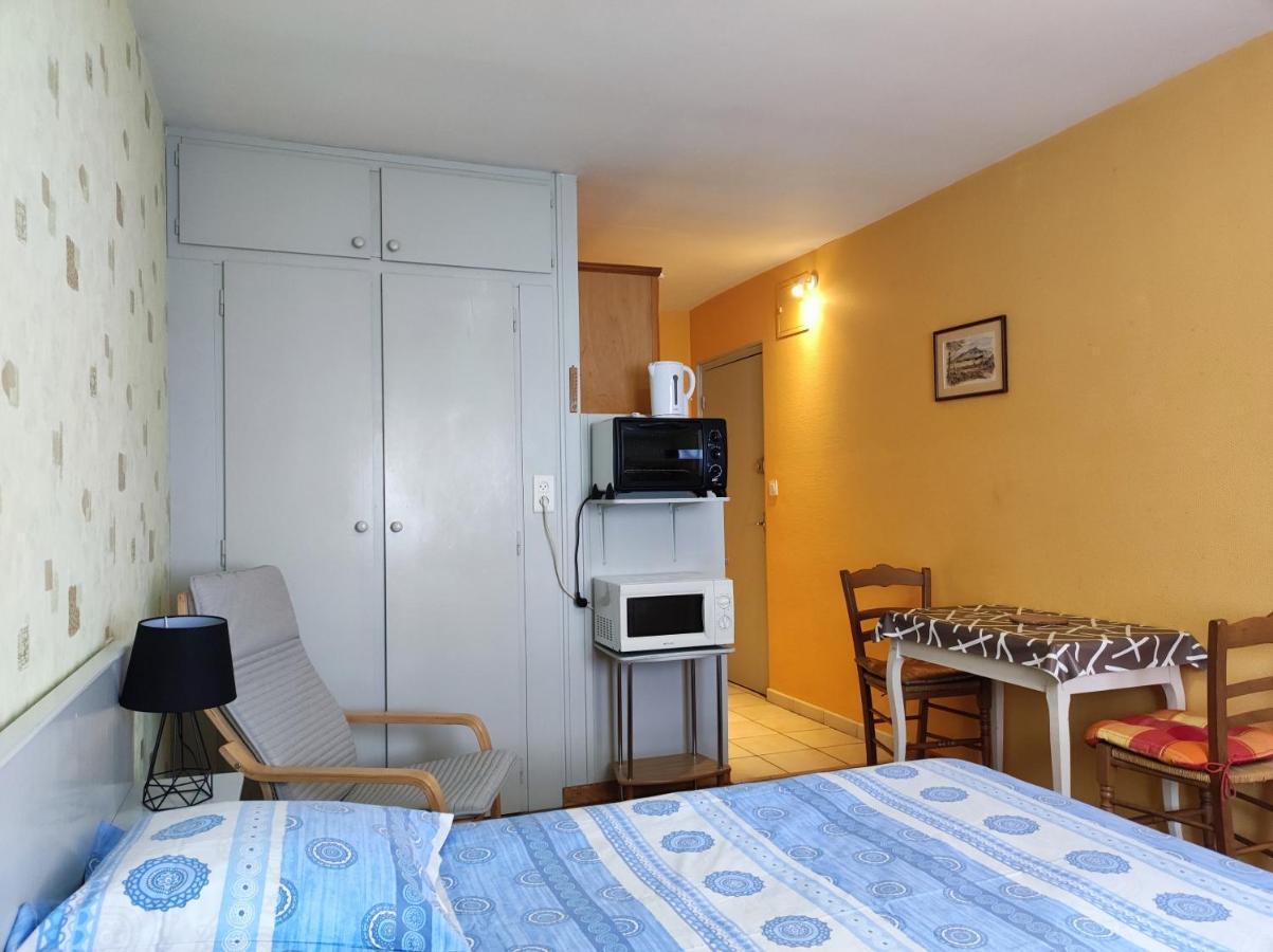 Residence L'Alexandra 2 Etoiles Бурбон-ле-Ба Екстериор снимка